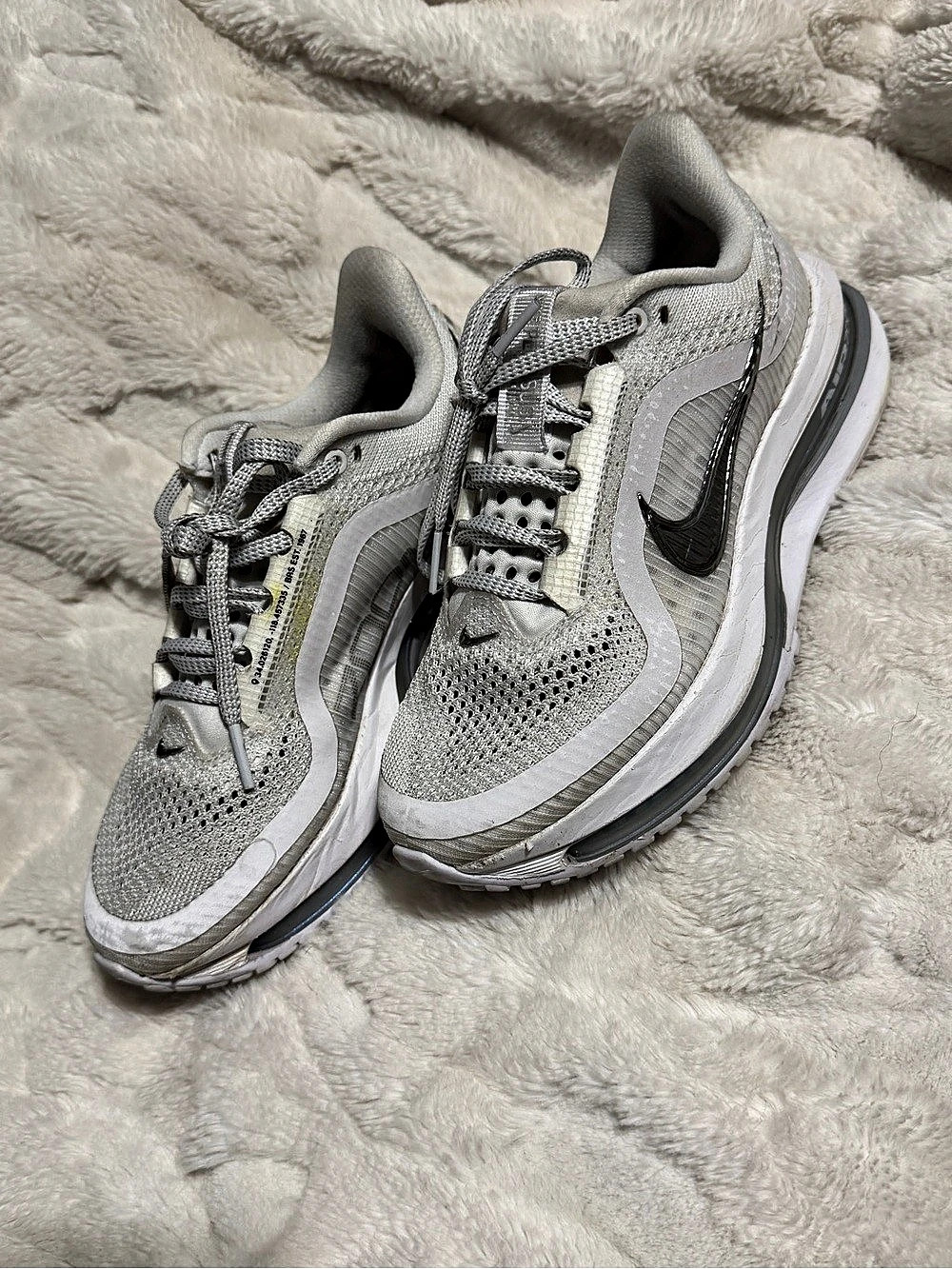 Nike Air Max 97 Gray & White Athletic Shoes